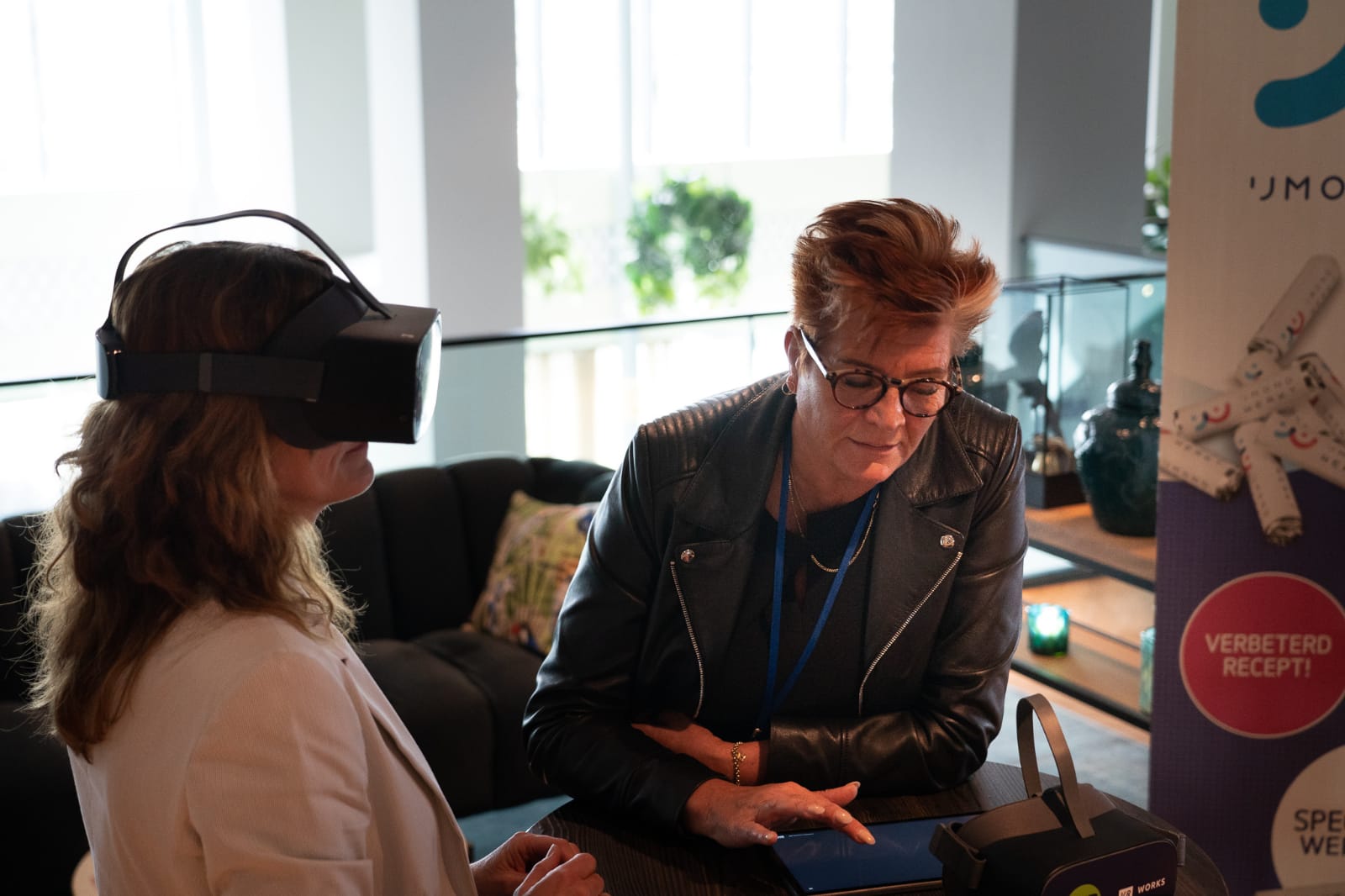 Werkcoach Carla Veldt promoot inzet VR-techniek tijdens Werkconferentie Samen werken aan arbeidsinnovatie